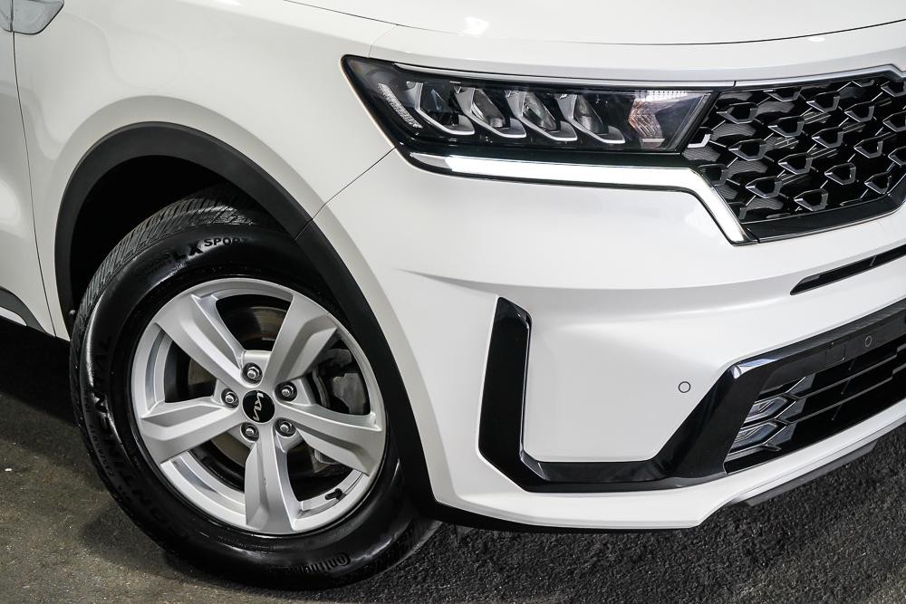 Kia Sorento image 2