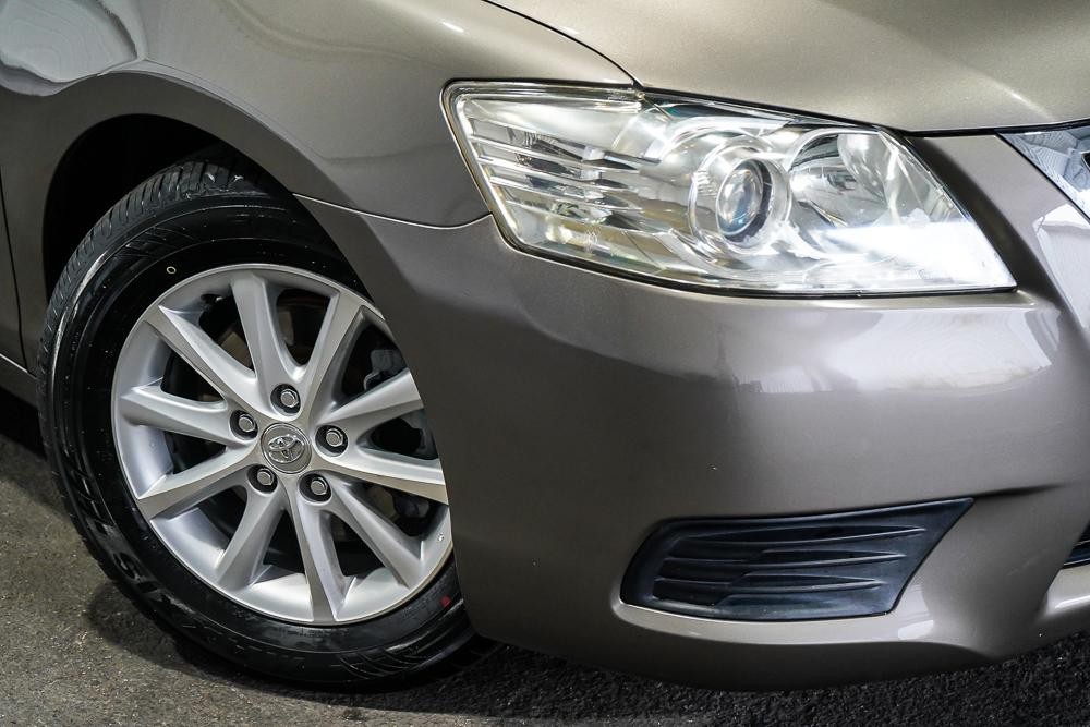 Toyota Aurion image 2