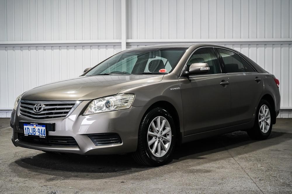 Toyota Aurion image 4