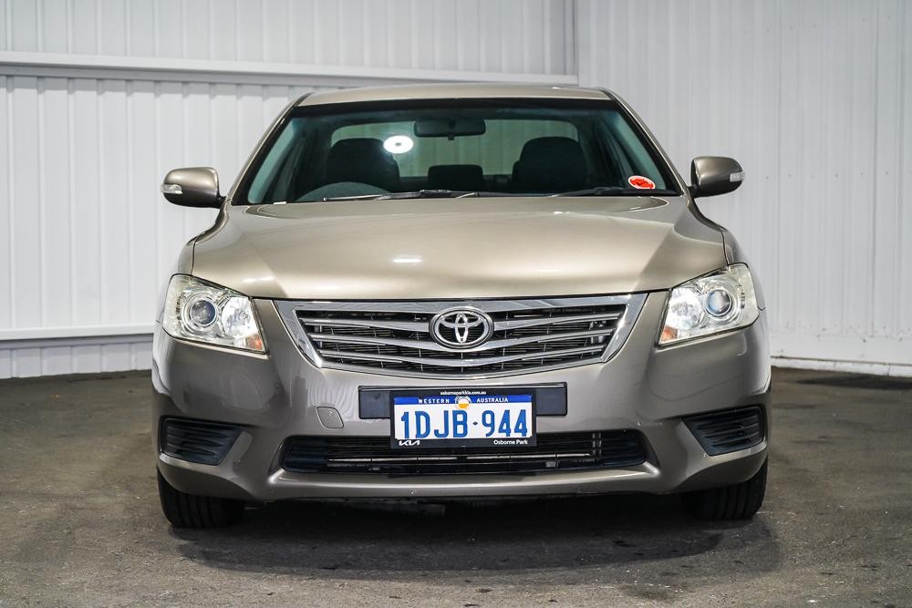 Toyota Aurion image 3