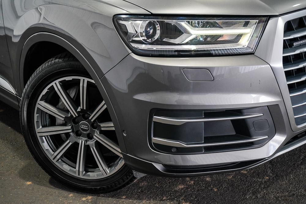 Audi Q7 image 2