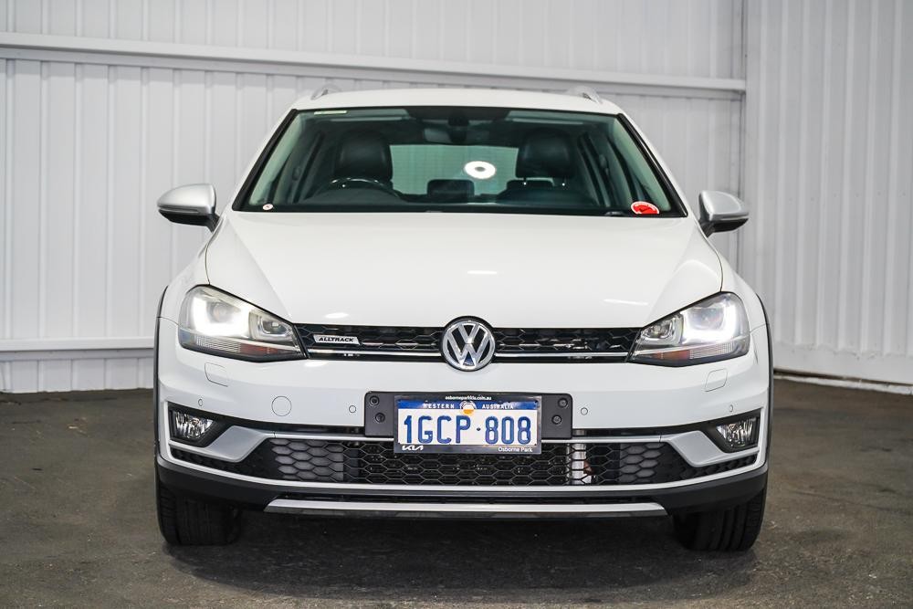 Volkswagen Golf image 3