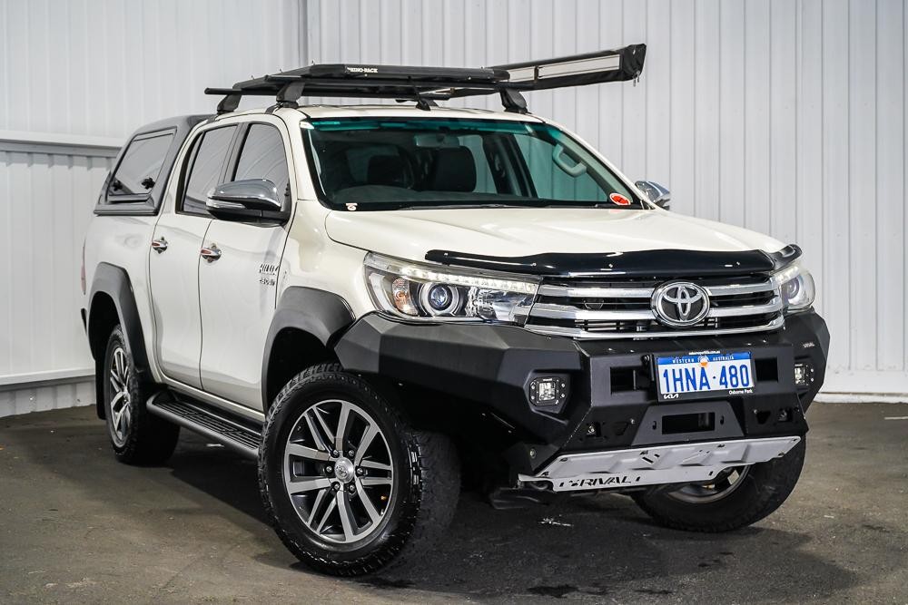 Toyota Hilux image 1