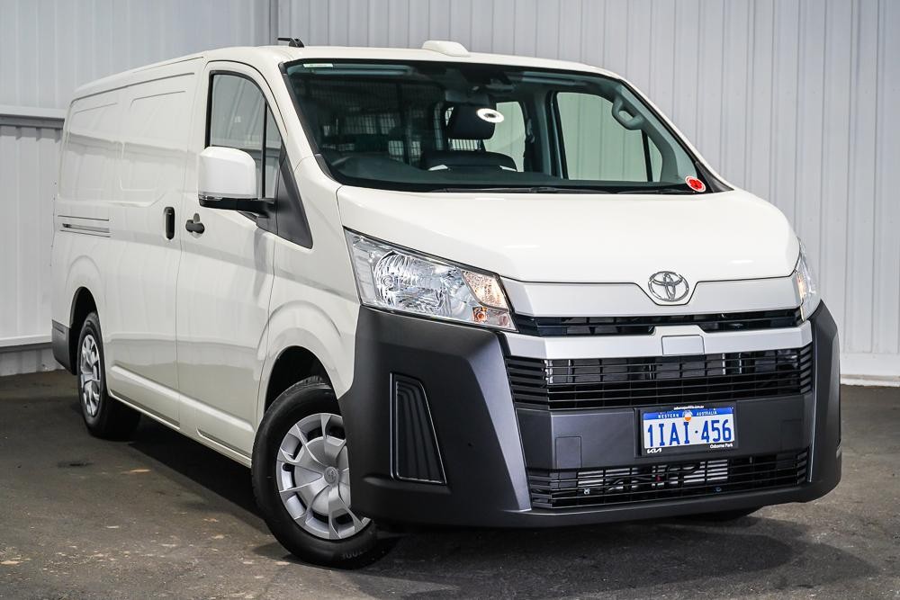 Toyota Hiace image 1