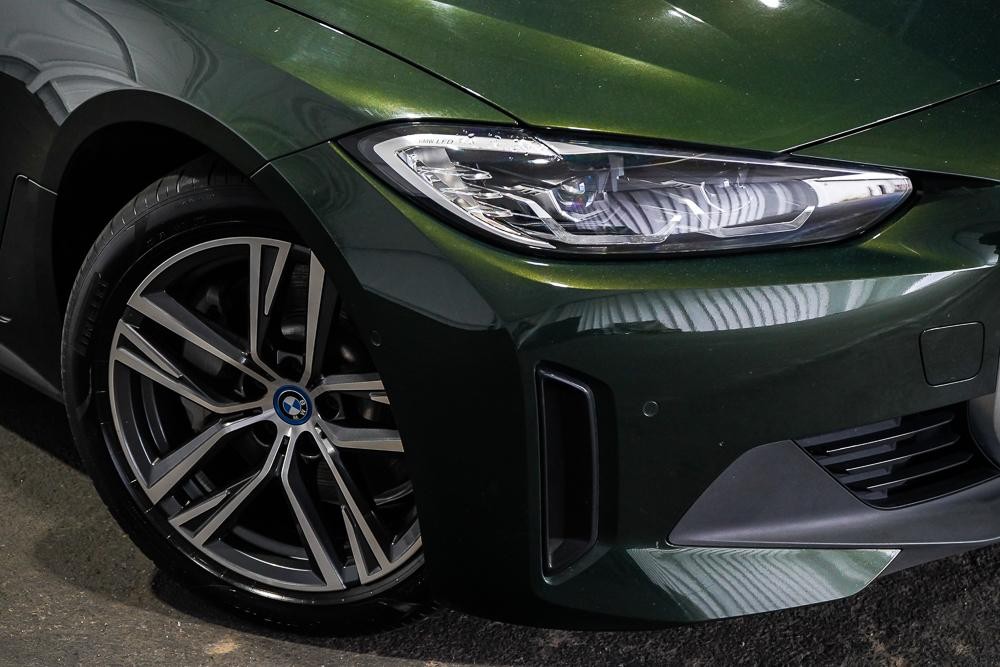 BMW I4 image 2