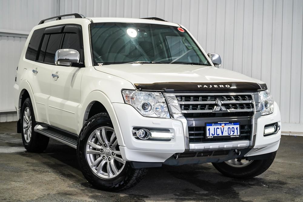 Mitsubishi Pajero image 1
