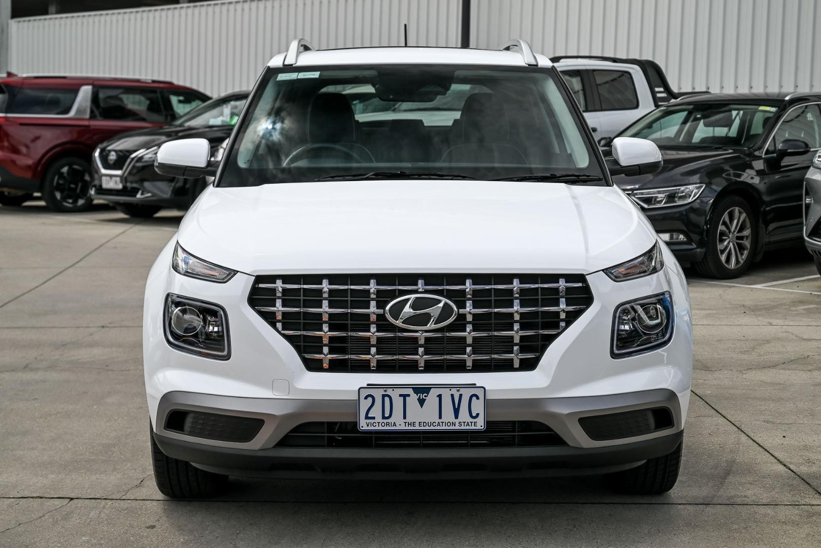 Hyundai Venue image 2