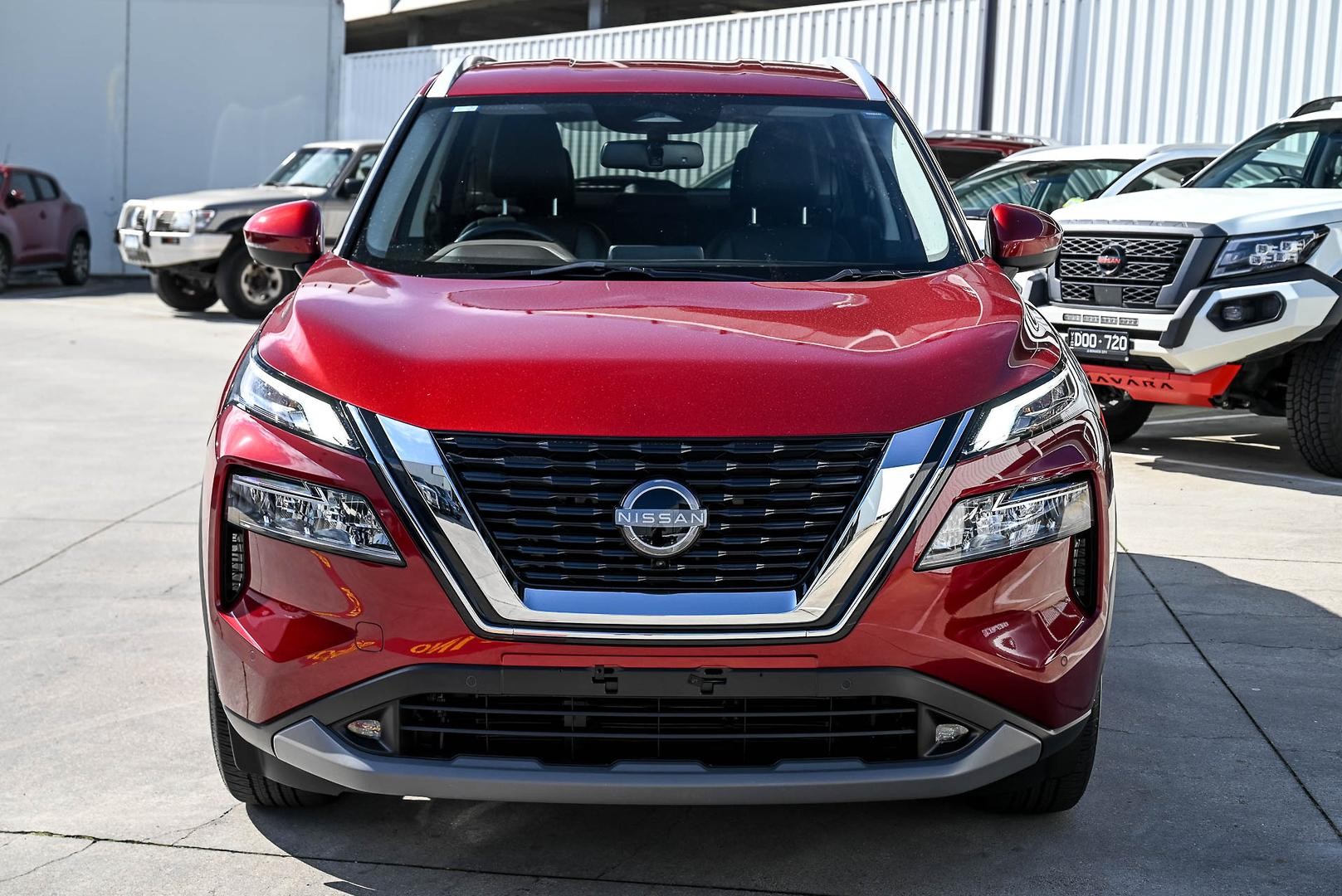 Nissan X-trail image 2