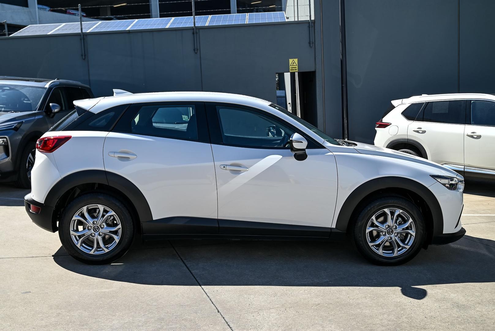 Mazda Cx-3 image 2