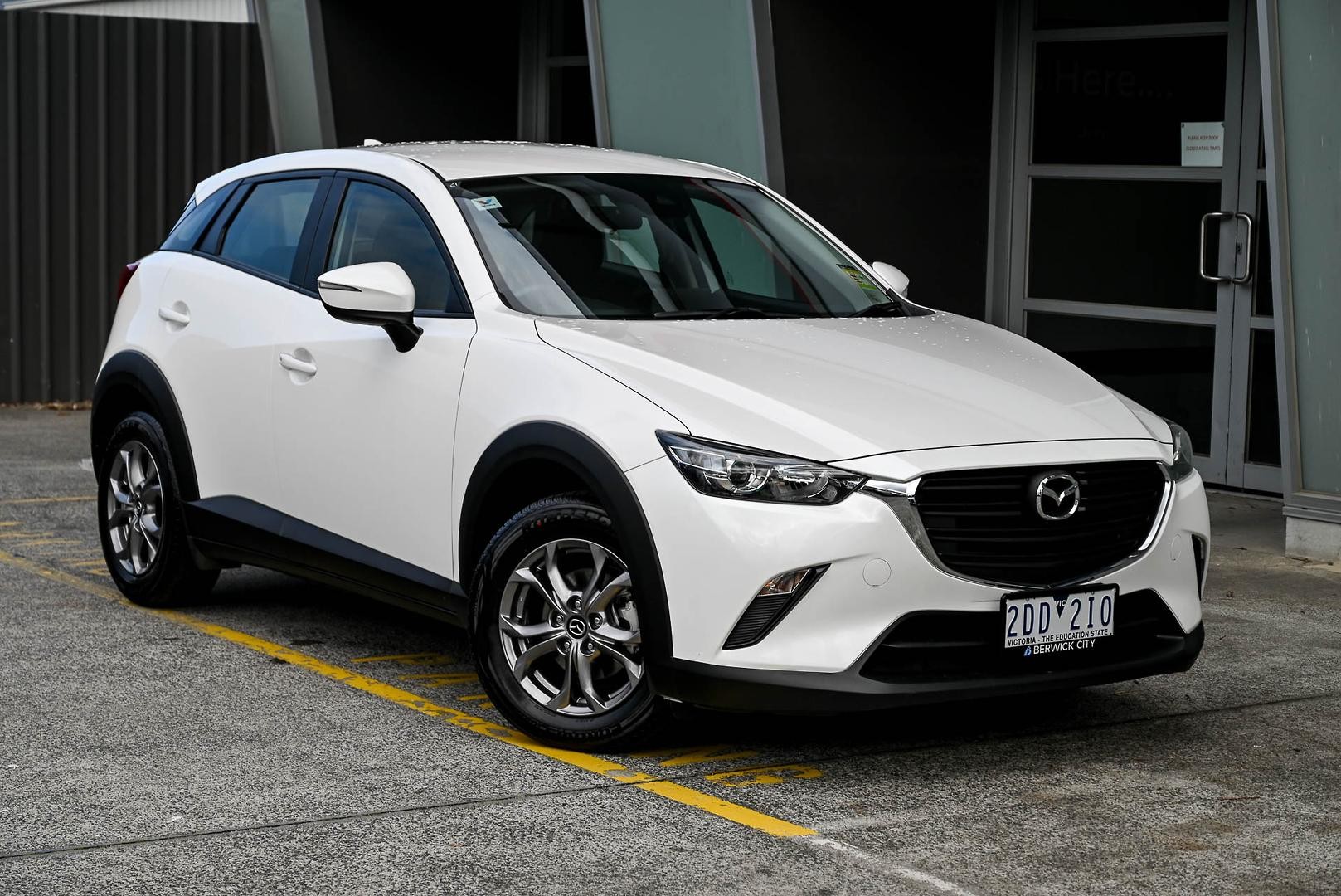 Mazda Cx-3 image 1