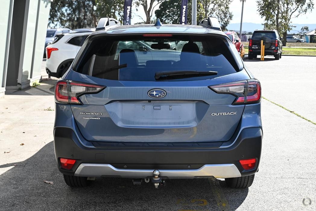 Subaru Outback image 4