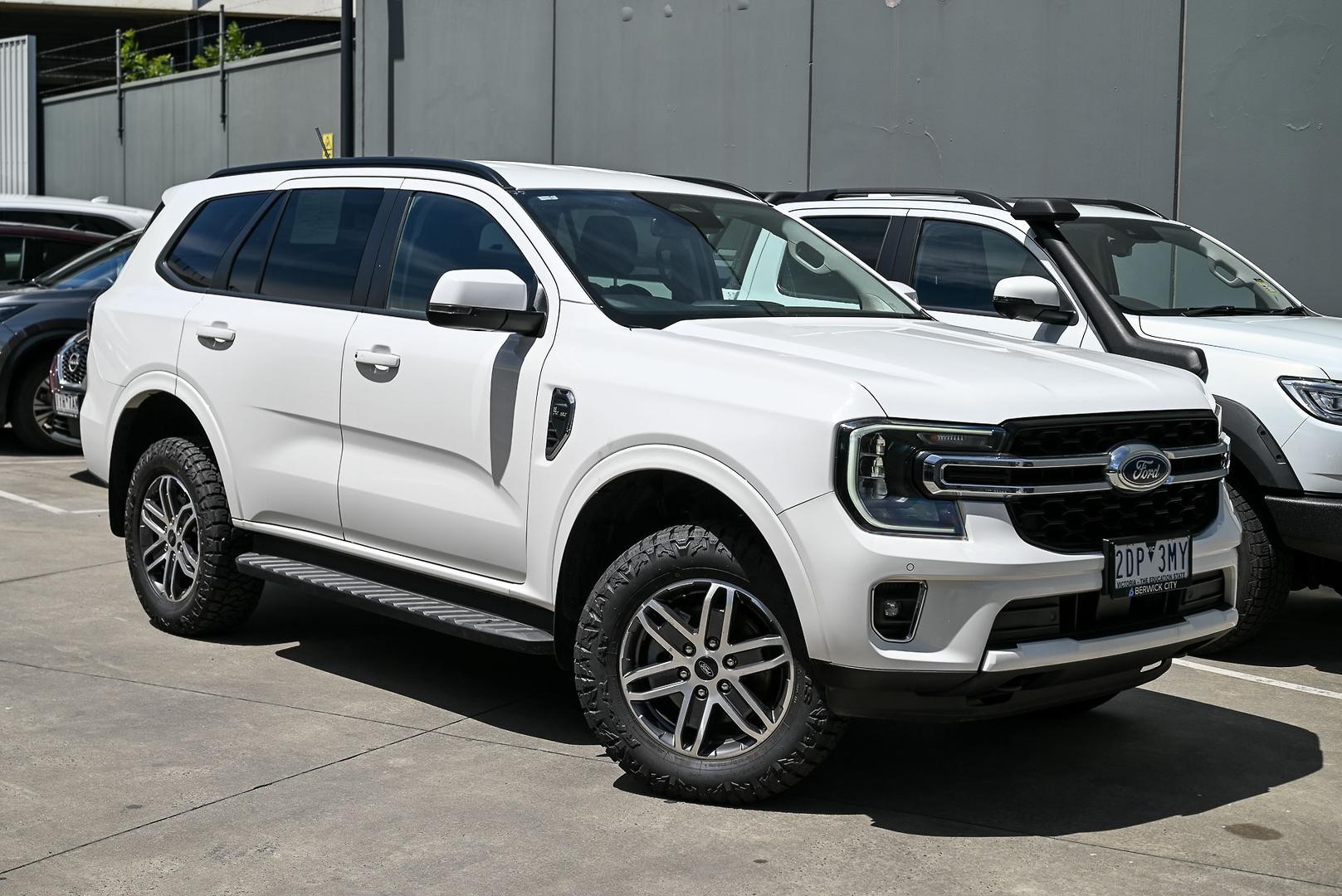 Ford Everest image 1