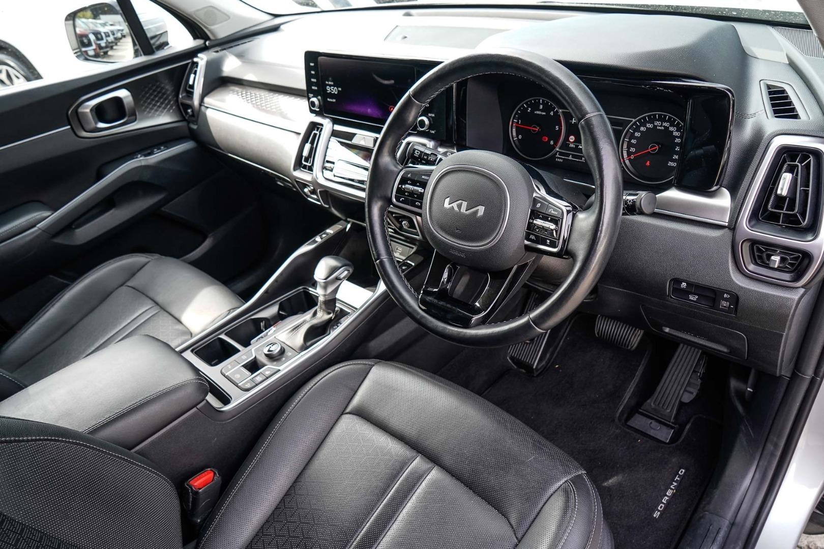 Kia Sorento image 4