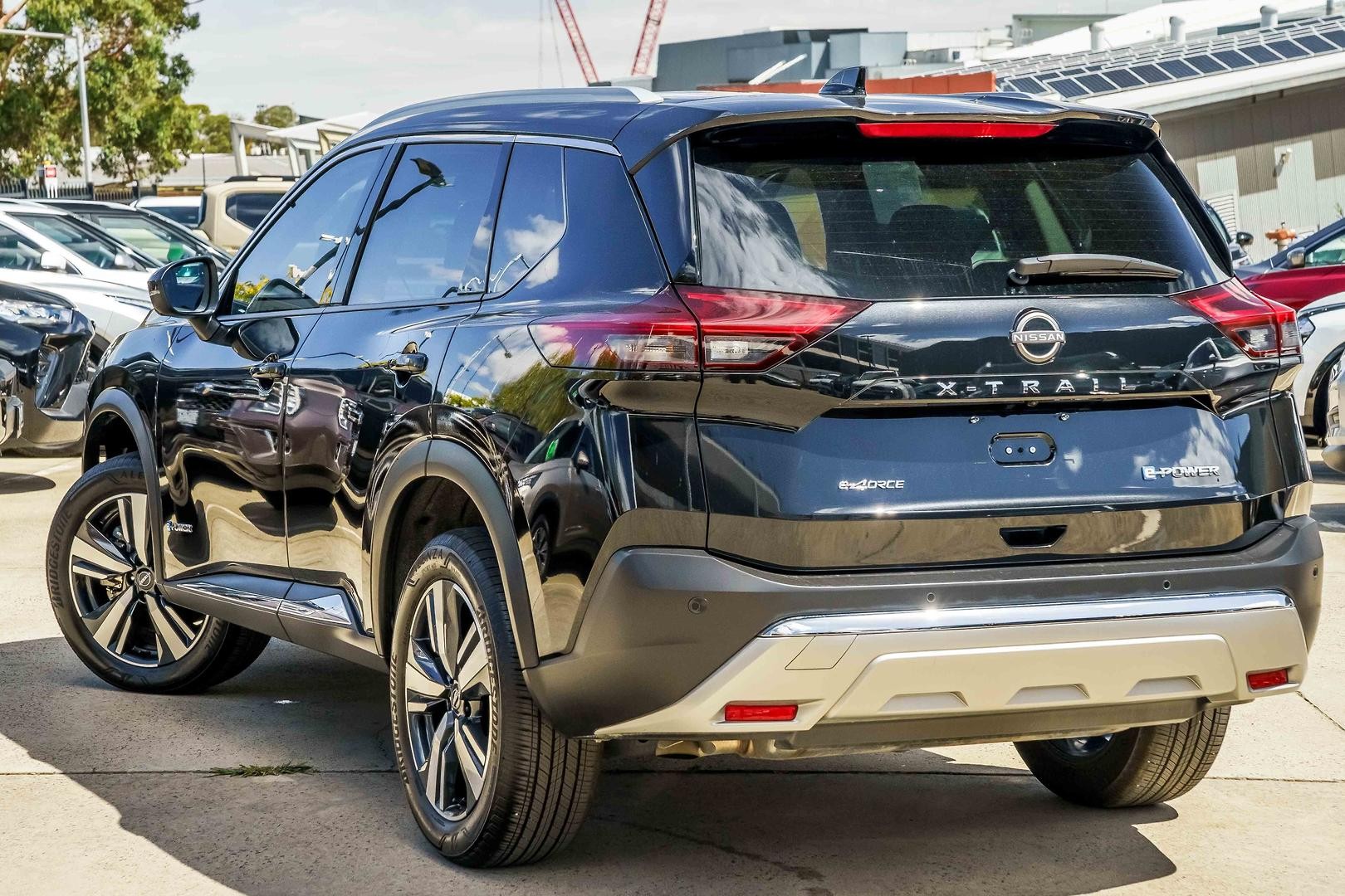 Nissan X-trail image 2