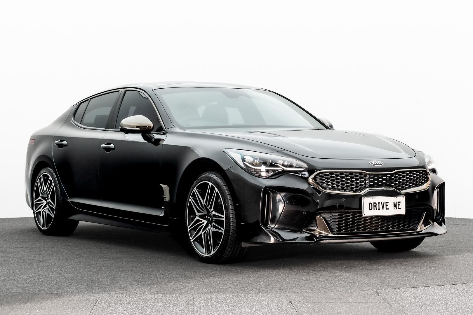 Kia Stinger image 1
