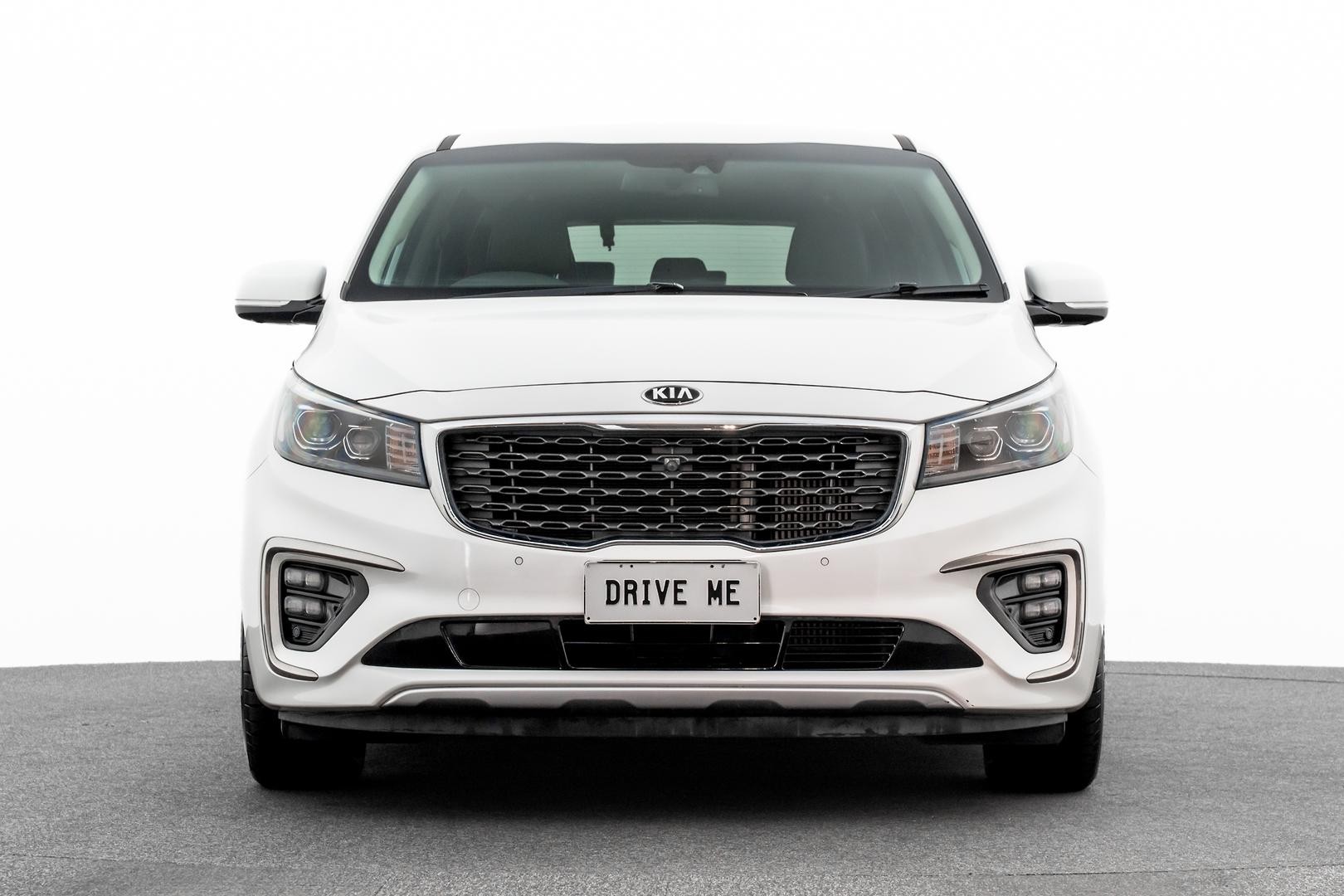 Kia Carnival image 2