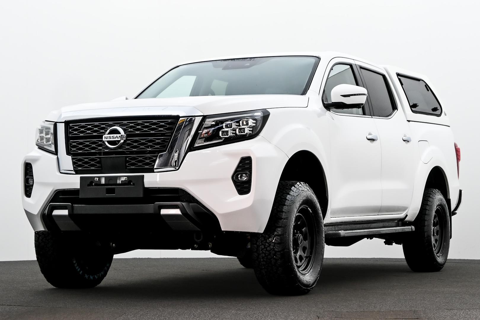 Nissan Navara image 1