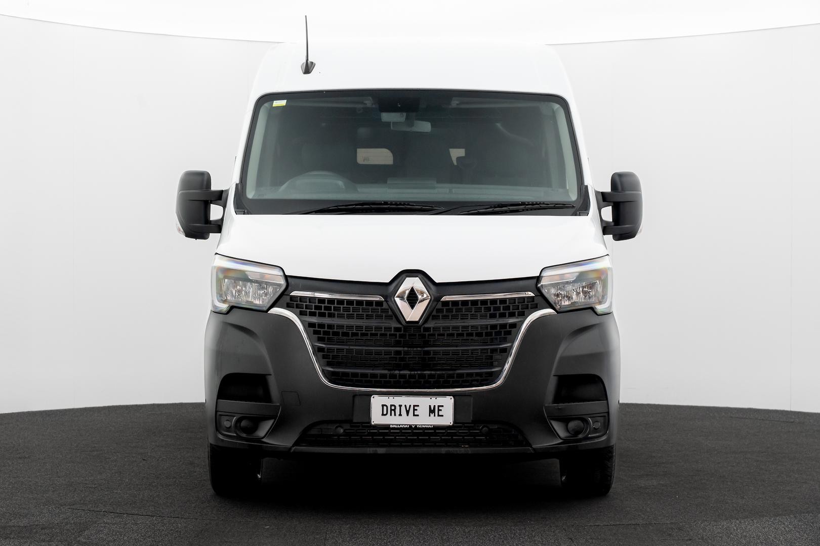Renault Master image 2