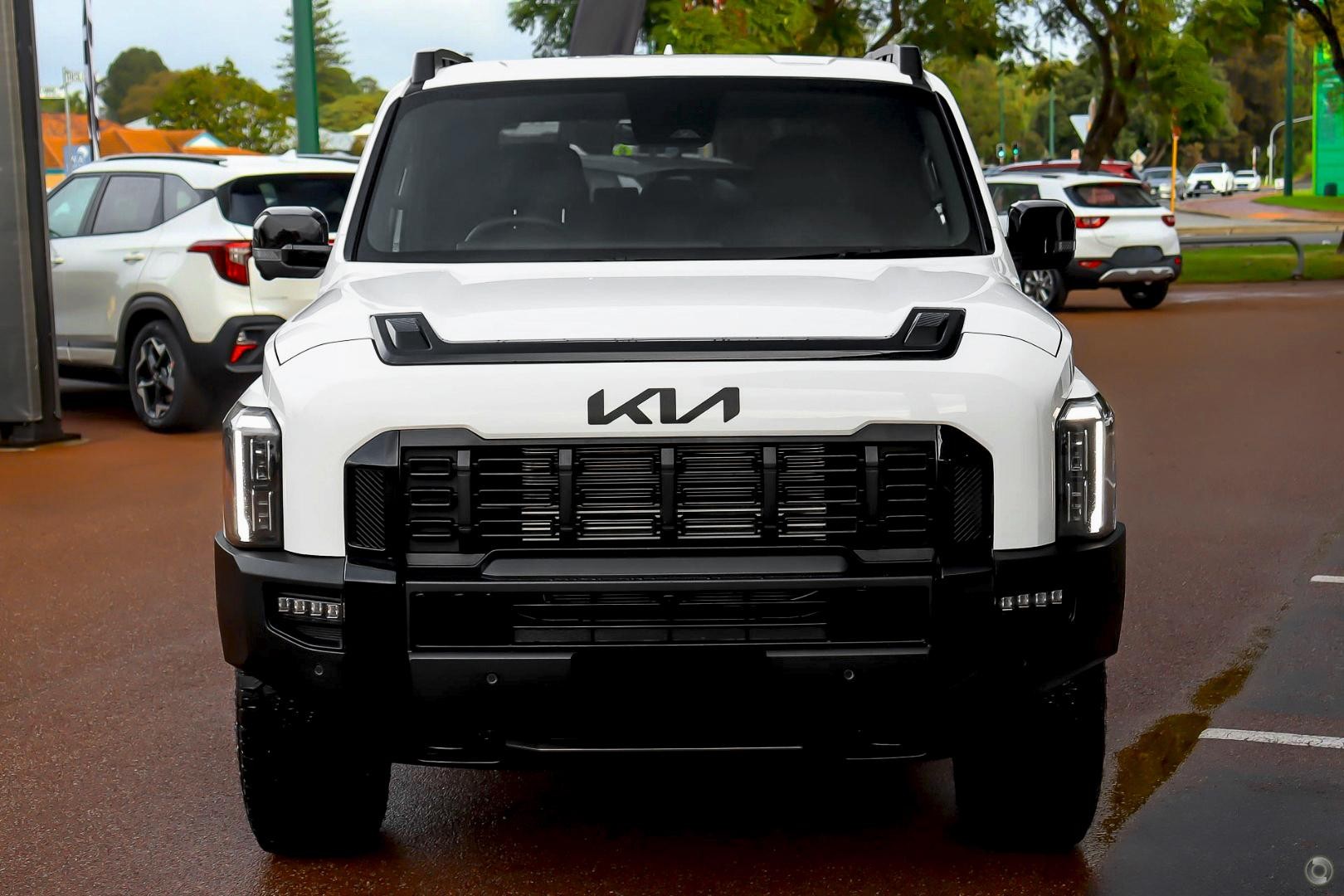 Kia Tasman image 2