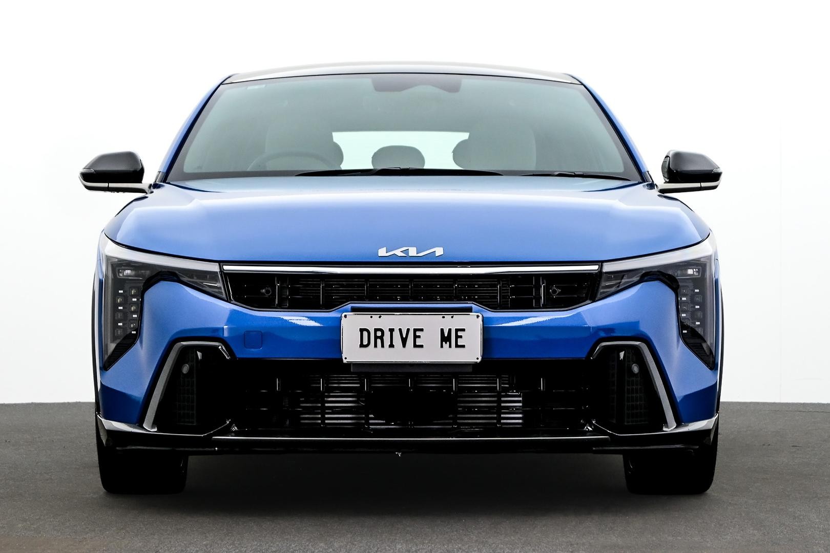 Kia K4 image 2