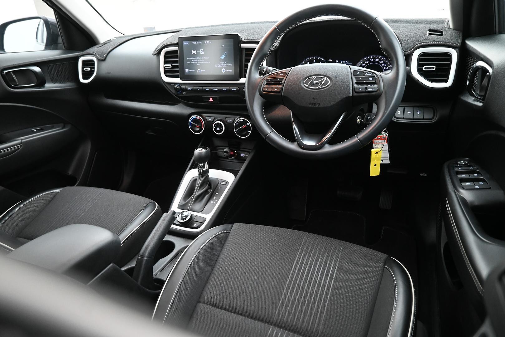Hyundai Venue image 4