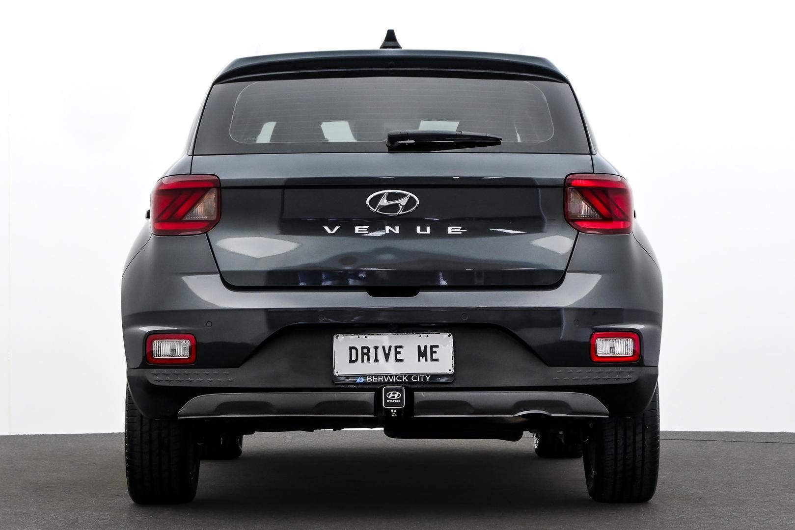 Hyundai Venue image 3