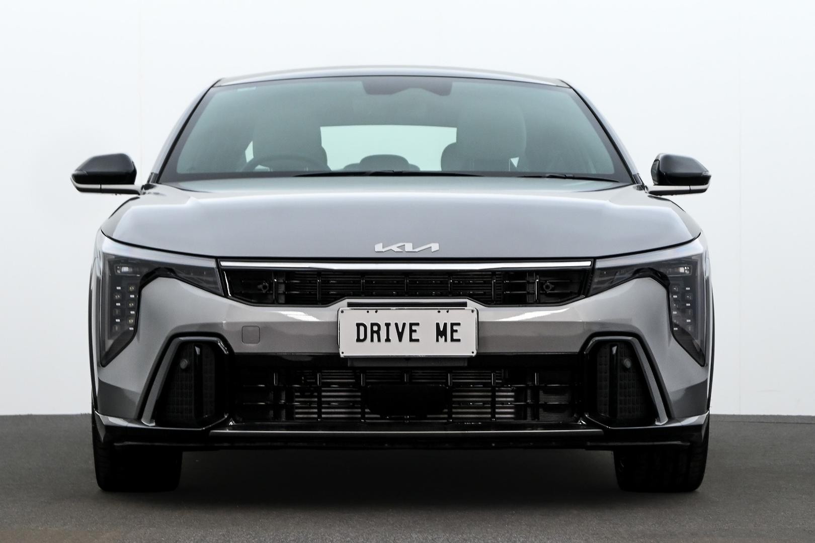 Kia K4 image 2
