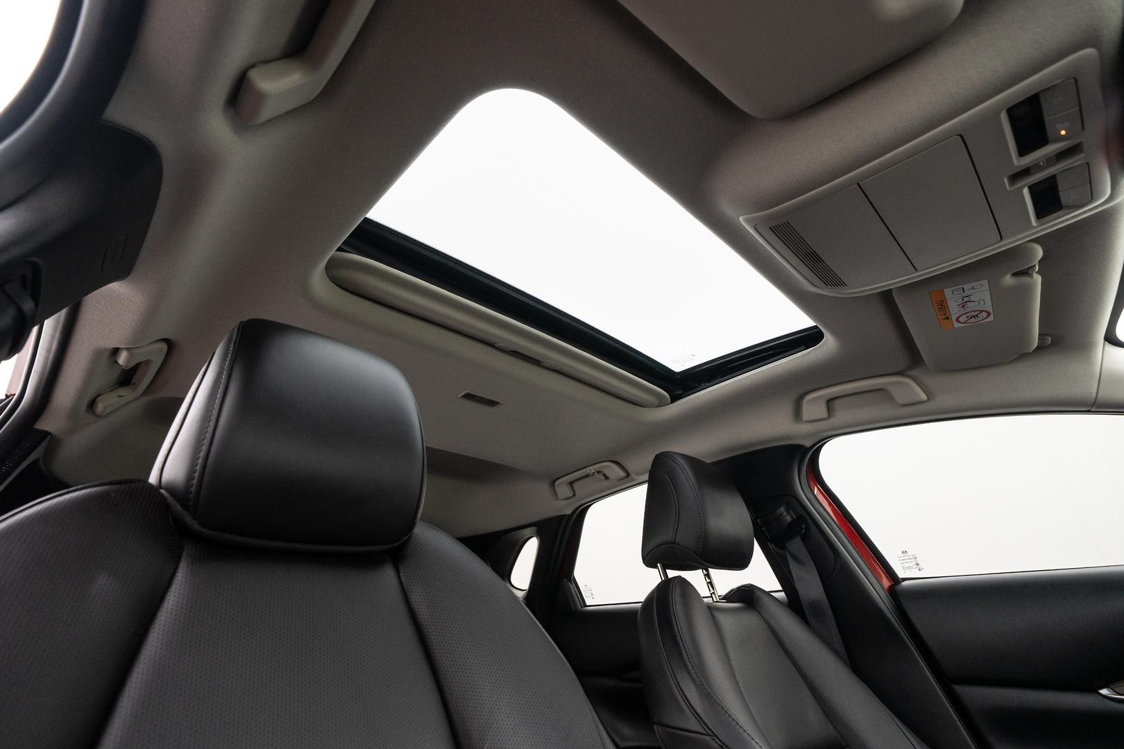 Mazda Cx-30 image 4