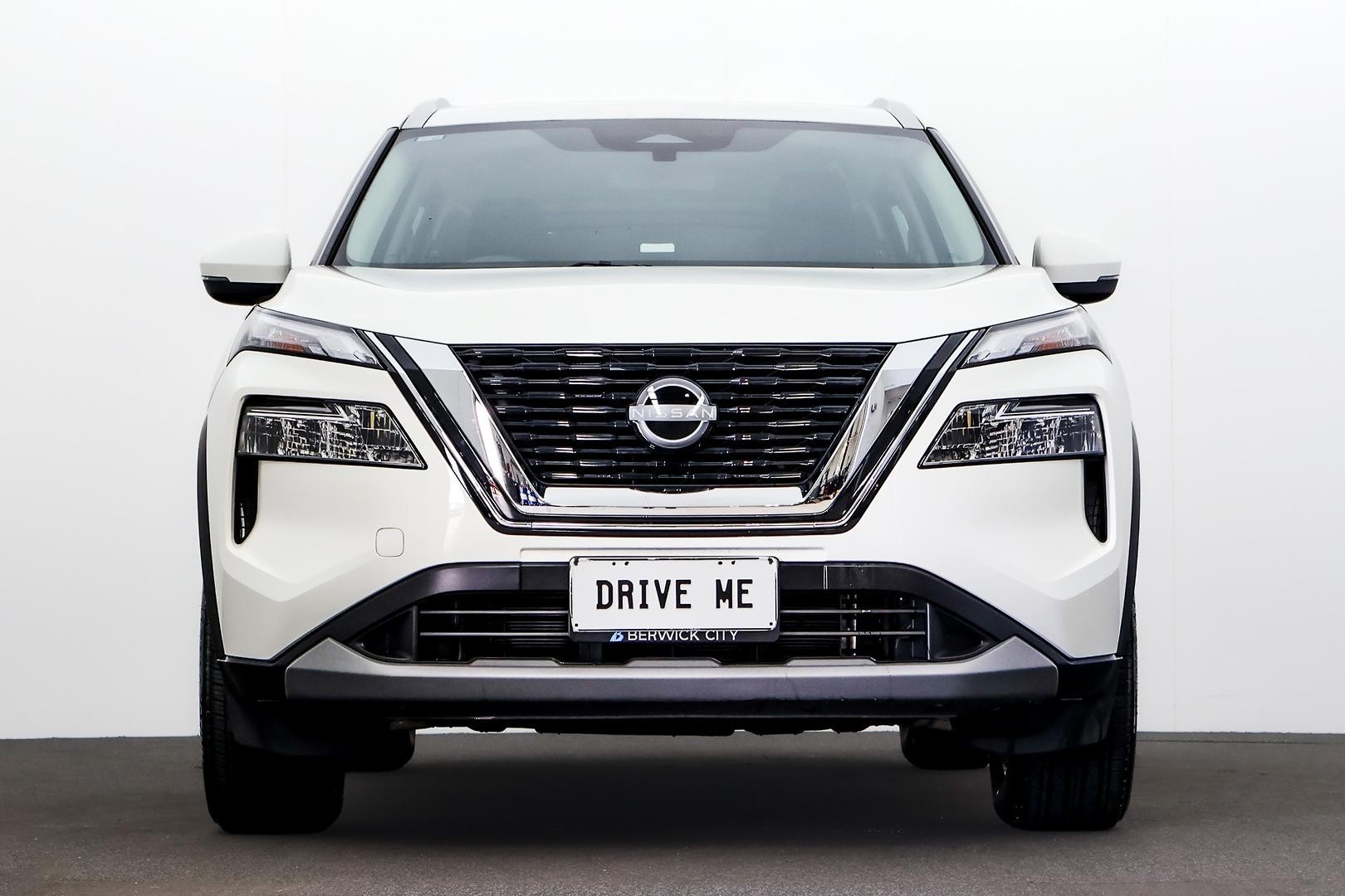 Nissan X-trail image 2