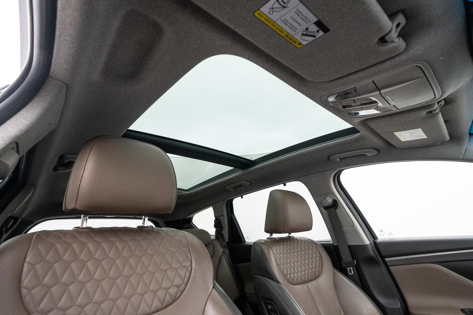 Hyundai Santa Fe image 4