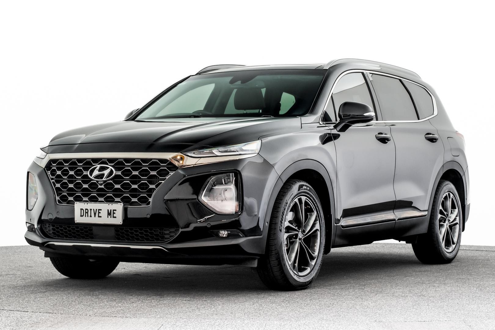 Hyundai Santa Fe image 1