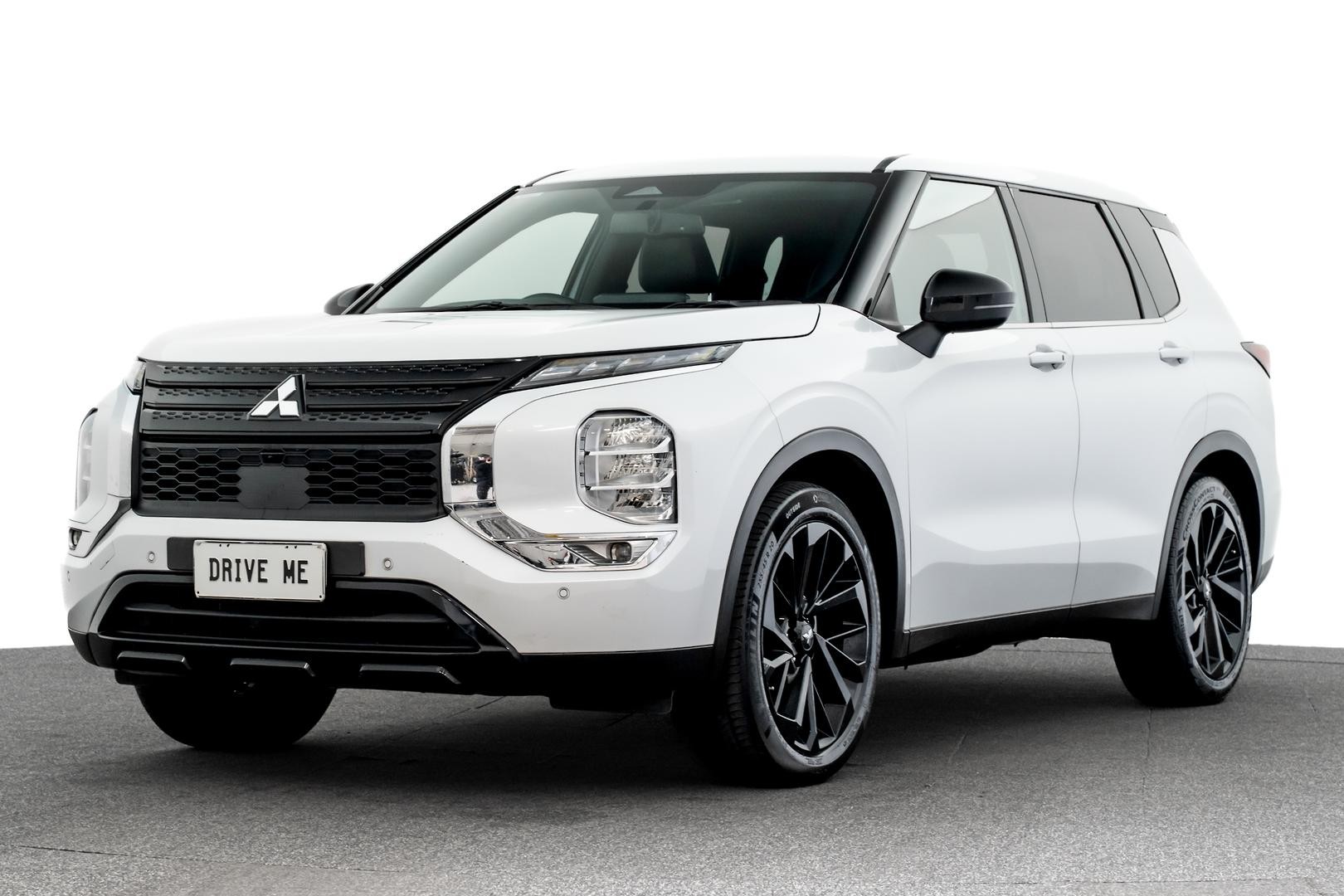 Mitsubishi Outlander image 1