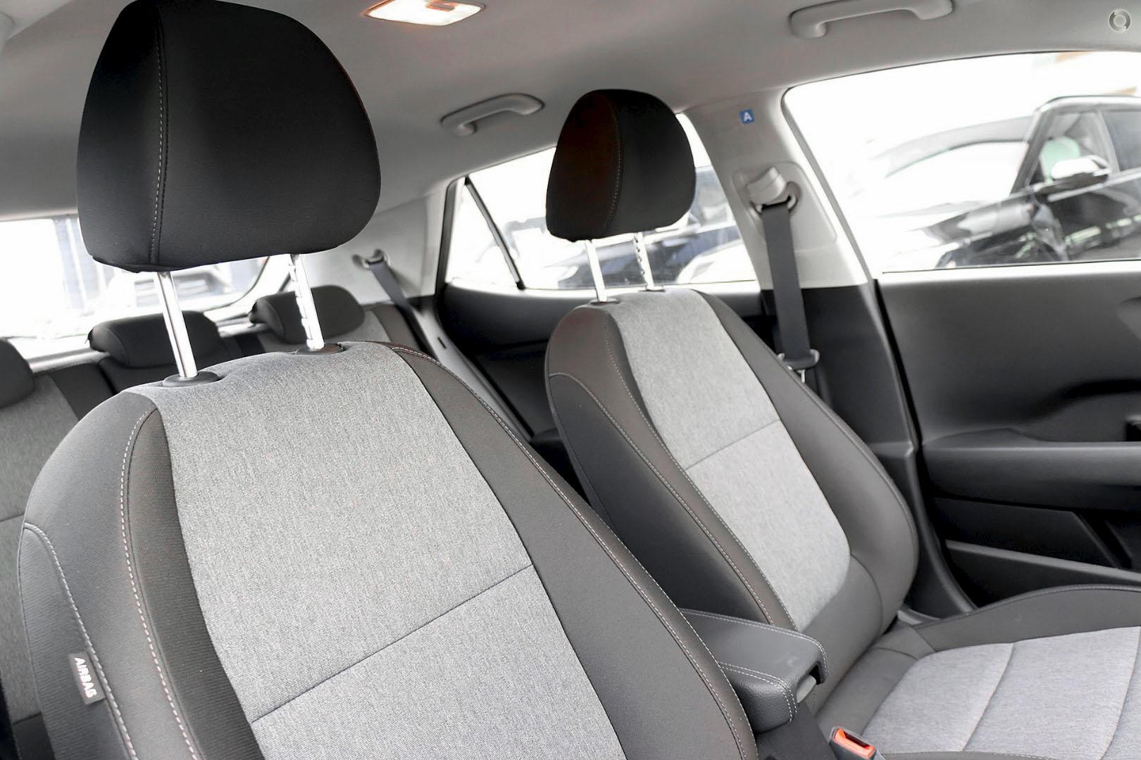 Kia Stonic image 2