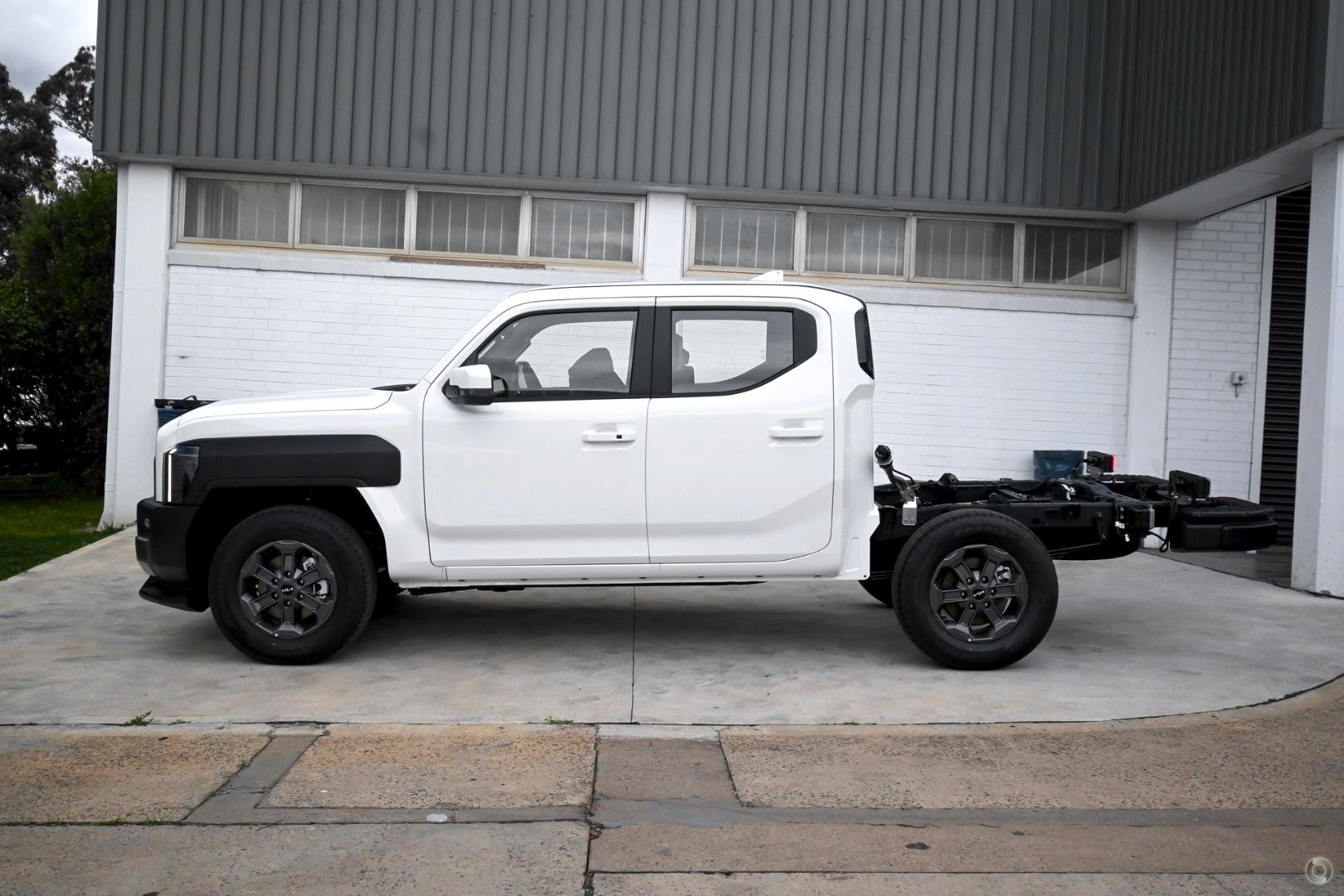 Kia Tasman image 1