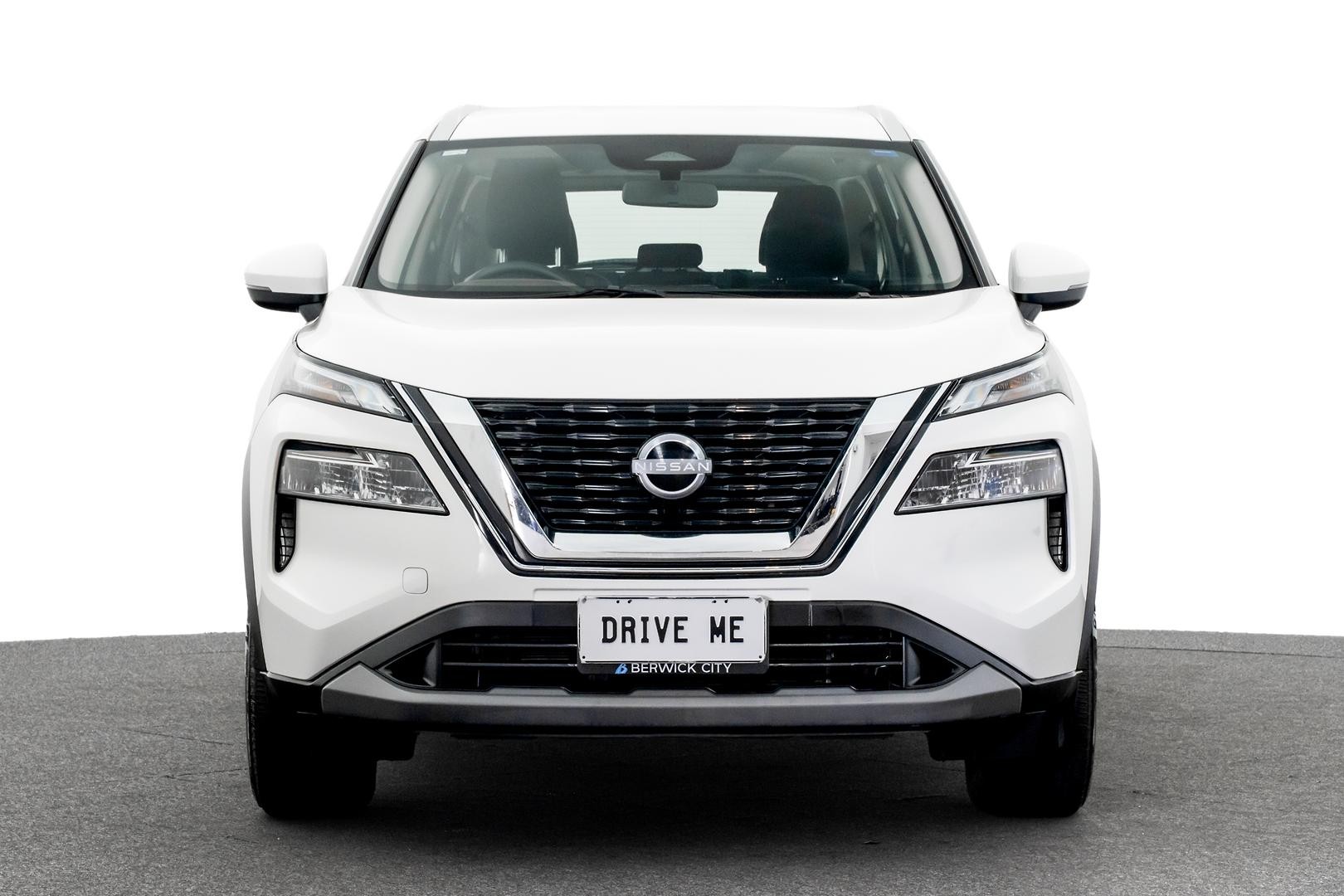 Nissan X-trail image 2