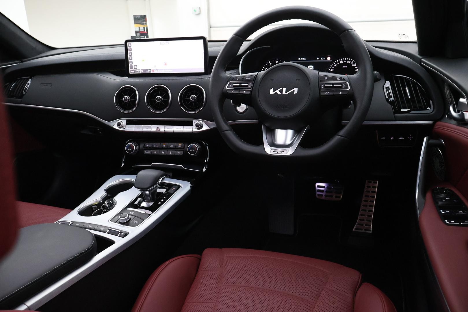 Kia Stinger image 4
