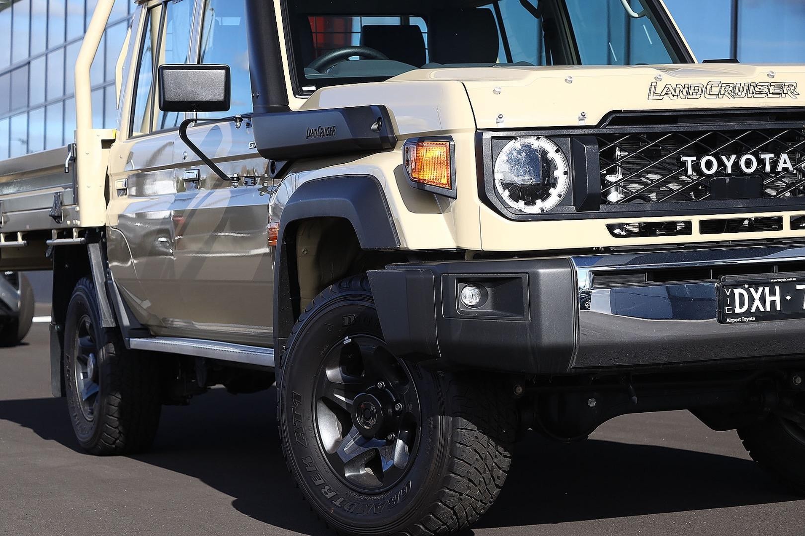 Toyota Landcruiser image 2