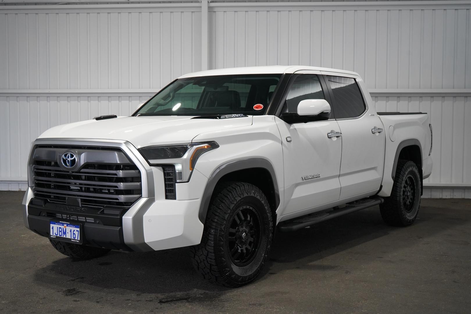 Toyota Tundra image 4