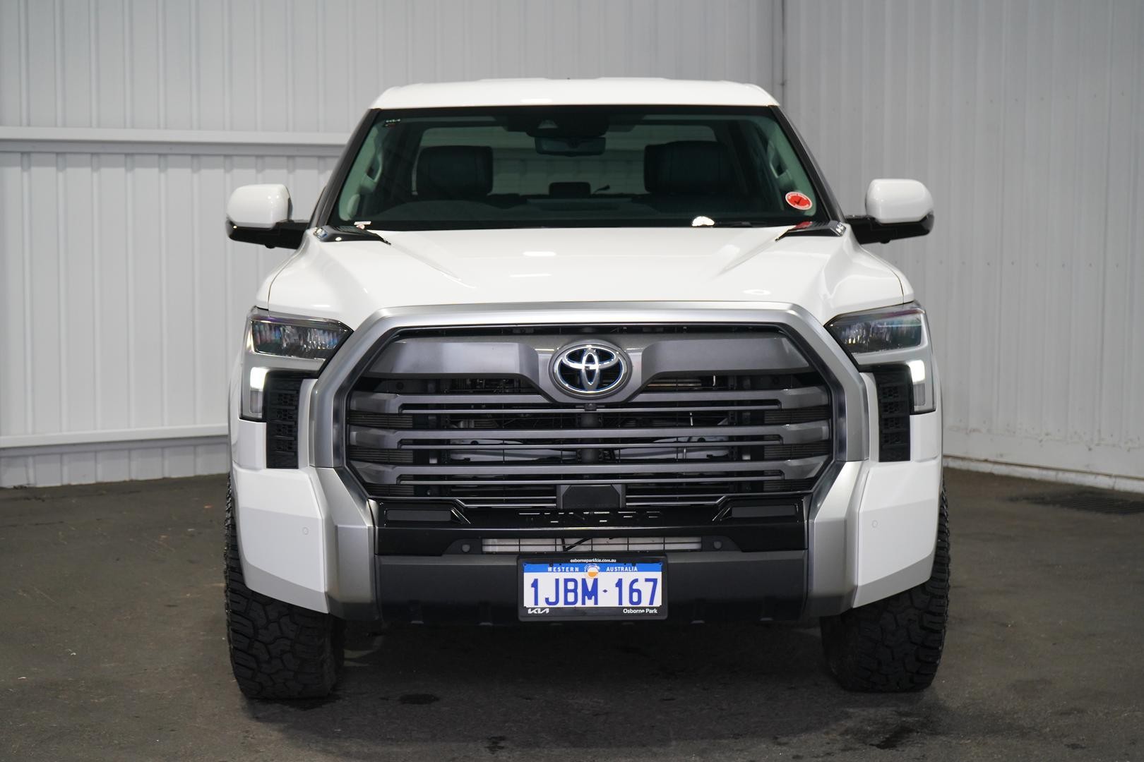 Toyota Tundra image 3