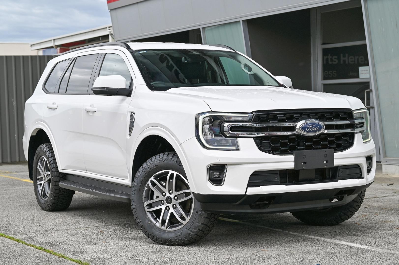 Ford Everest image 1