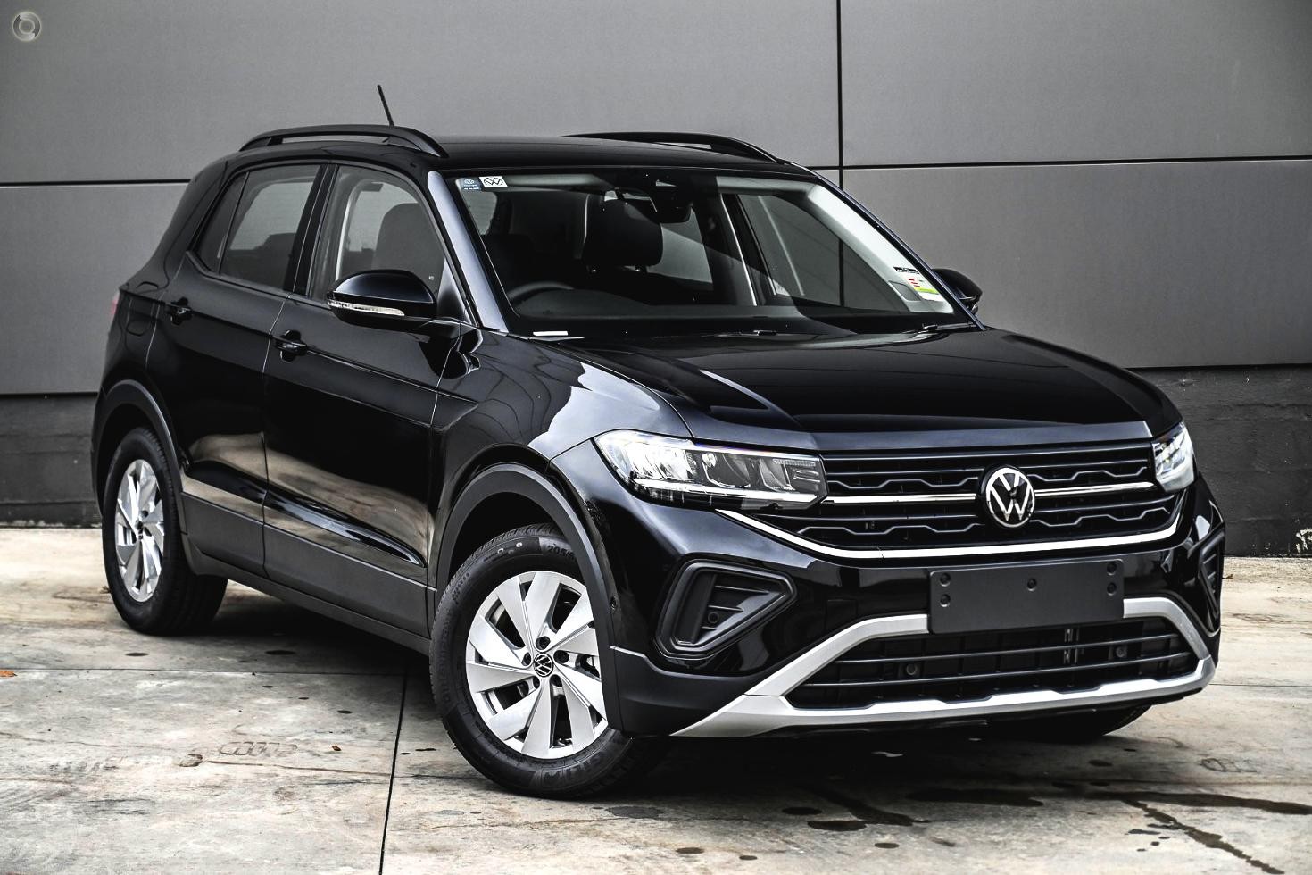 Volkswagen T-cross image 1