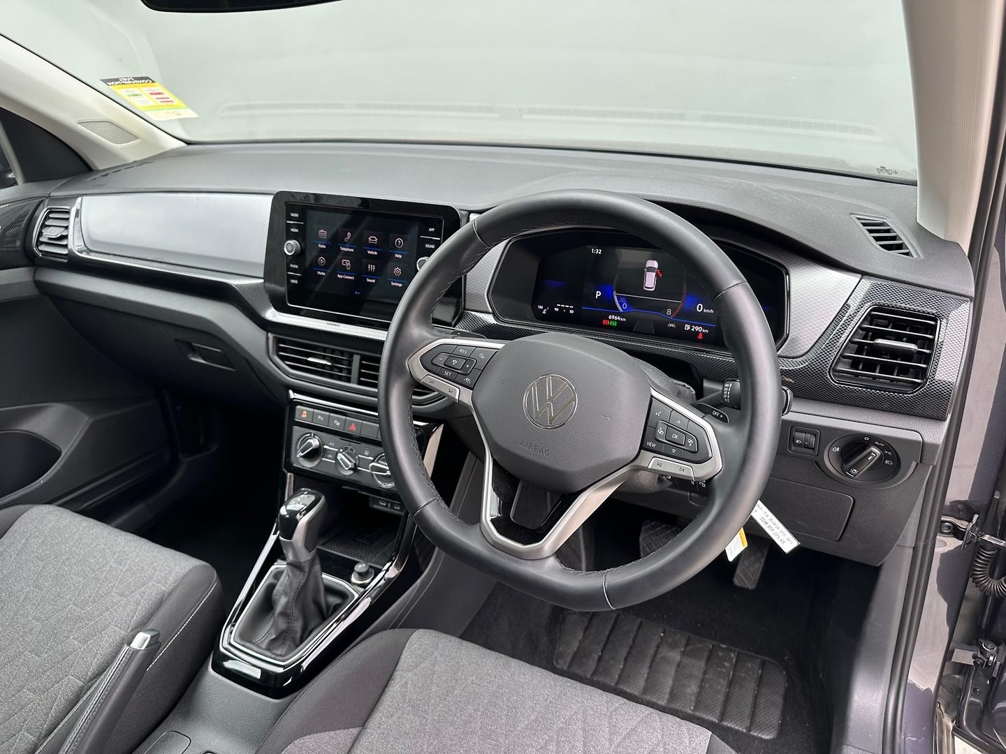 Volkswagen T-cross image 4