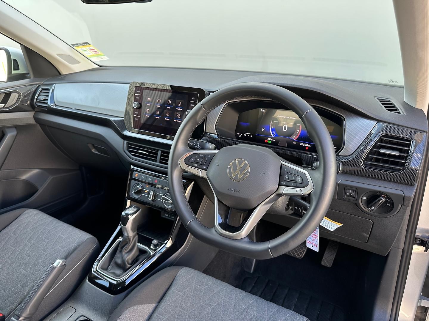 Volkswagen T-cross image 3