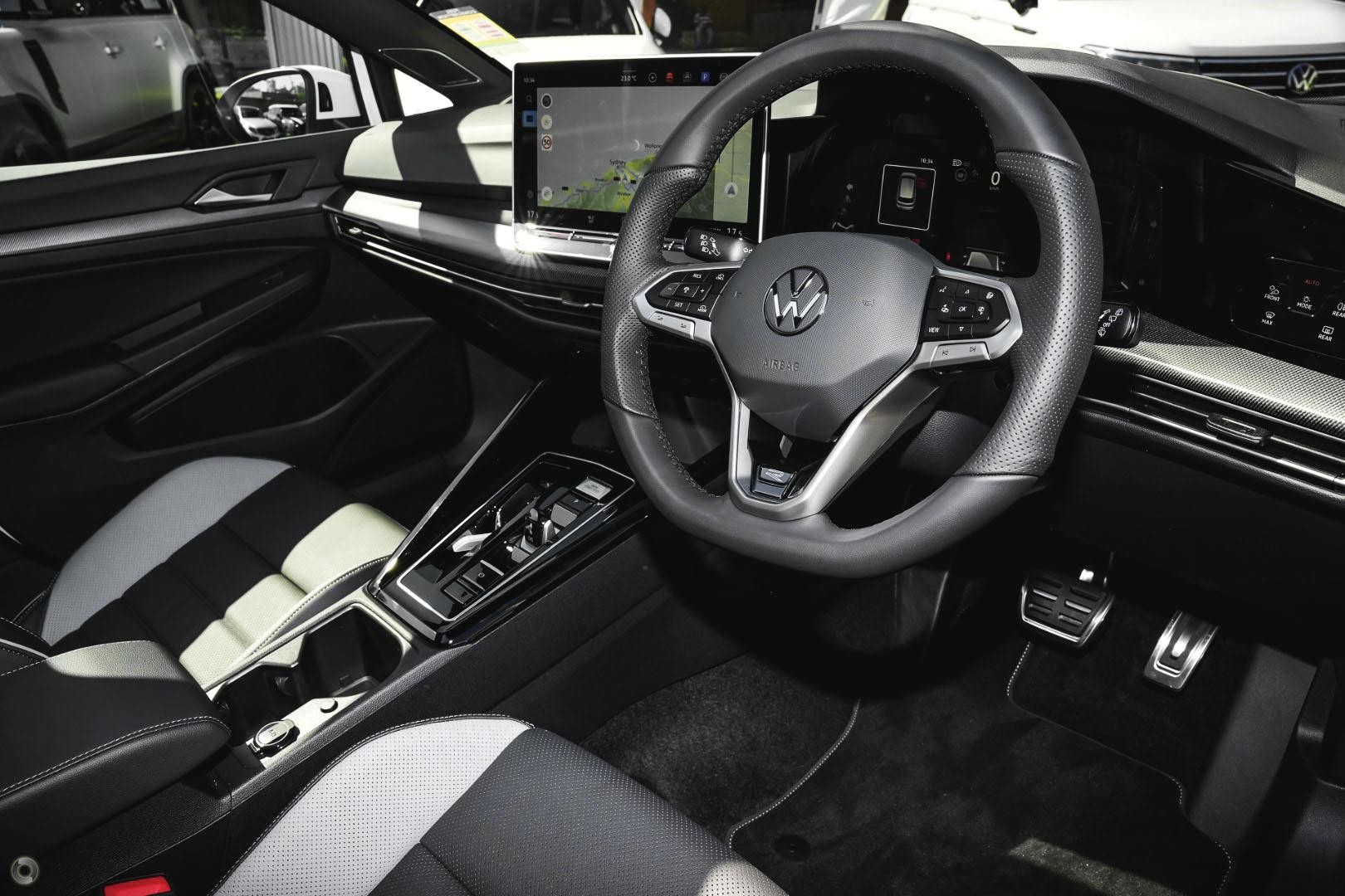 Volkswagen Golf image 3