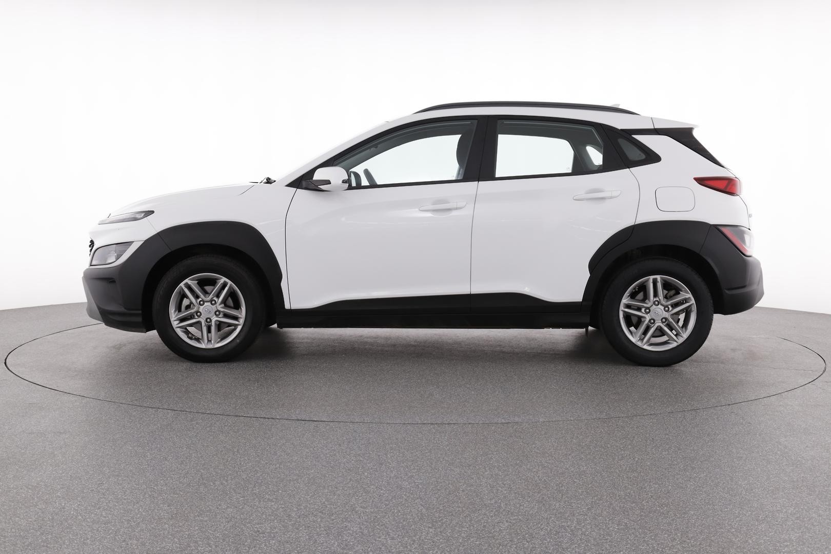 Hyundai Kona image 2