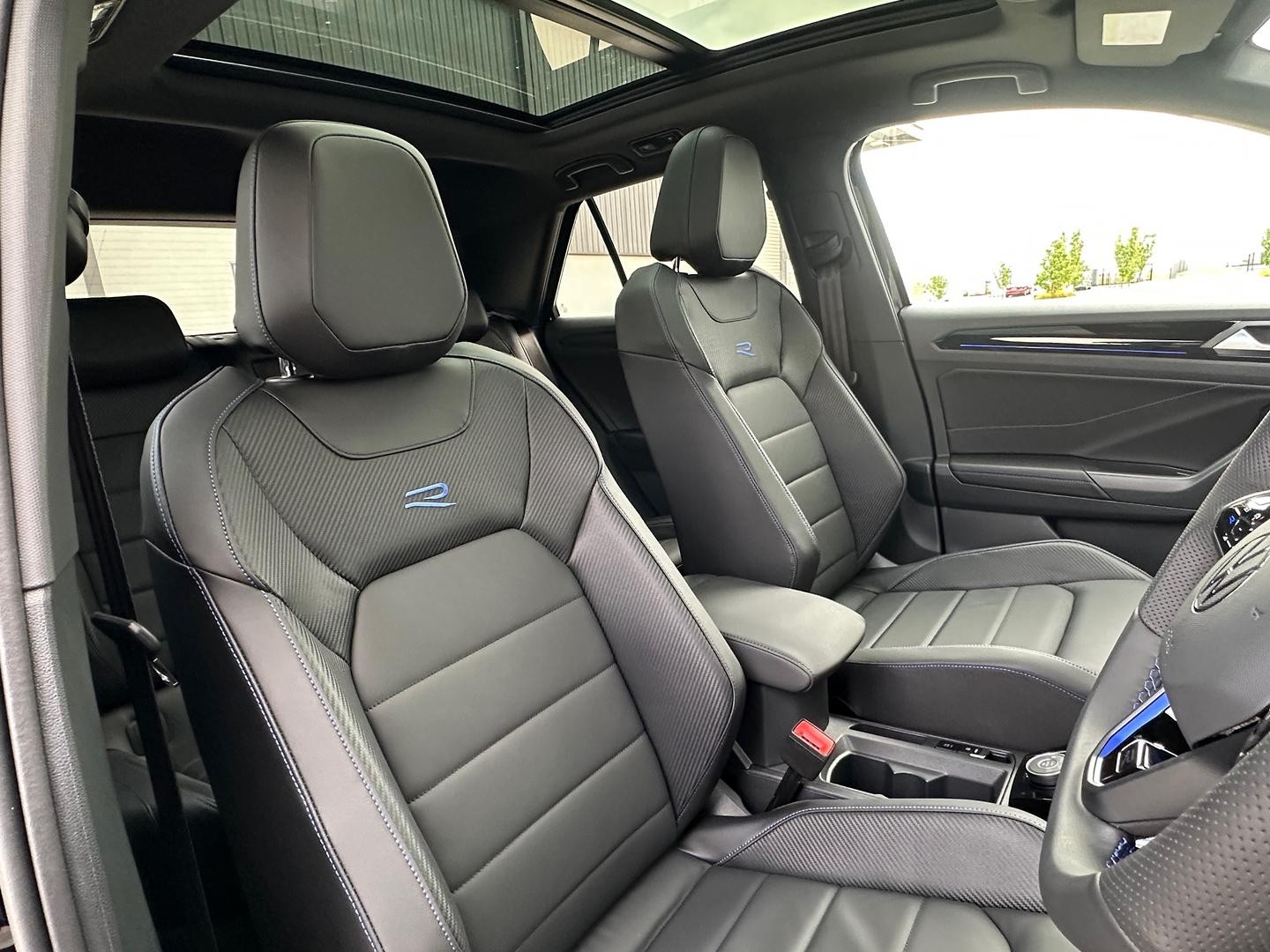 Volkswagen T-roc image 4