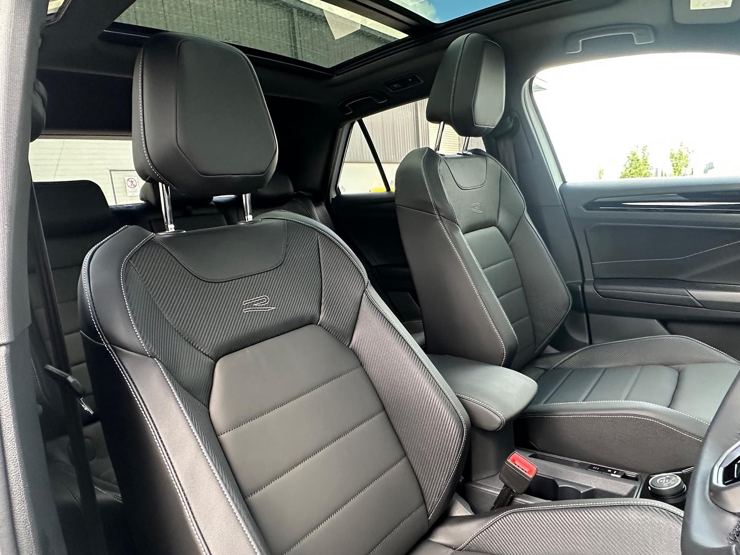 Volkswagen T-roc image 4