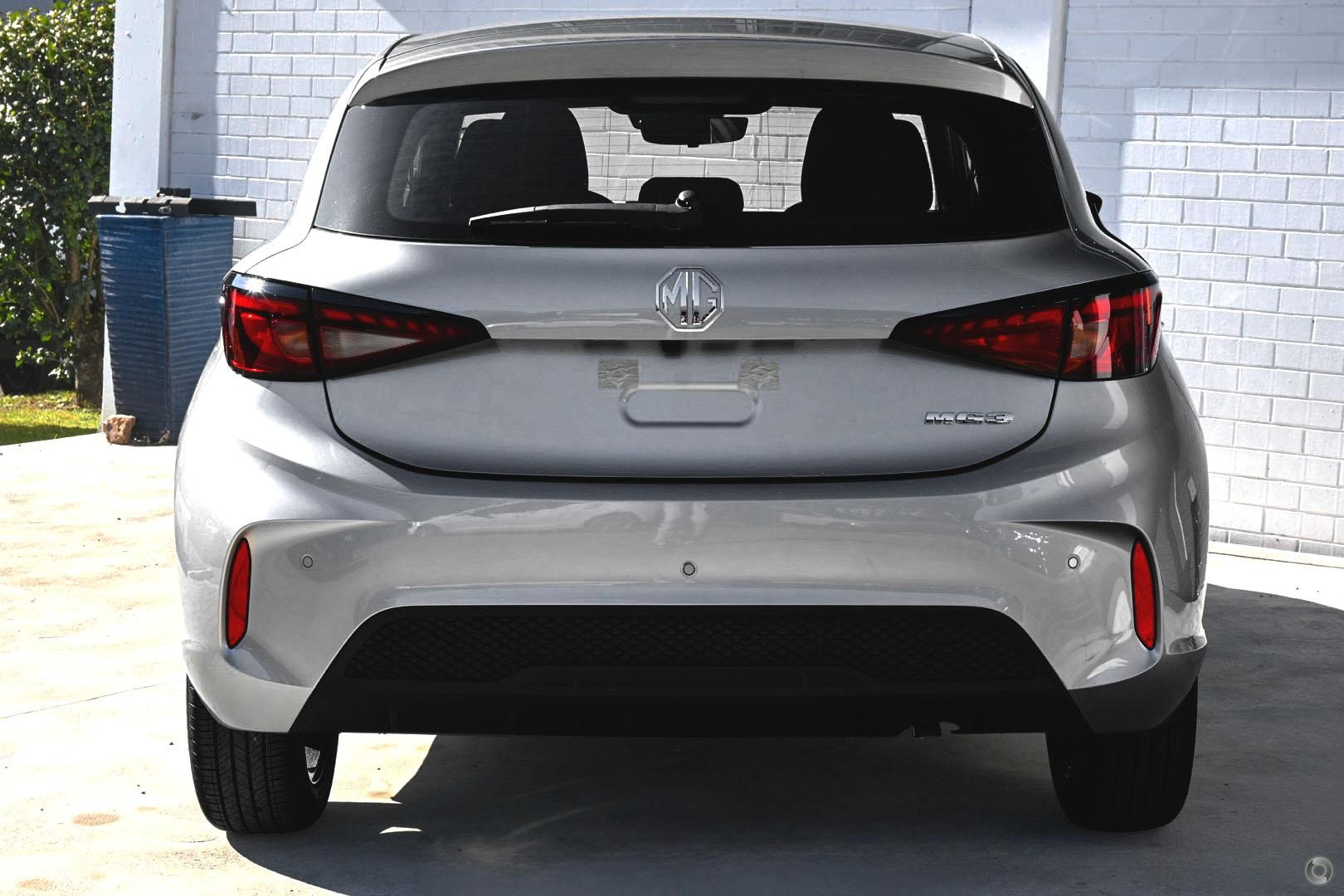 MG Mg3 image 3