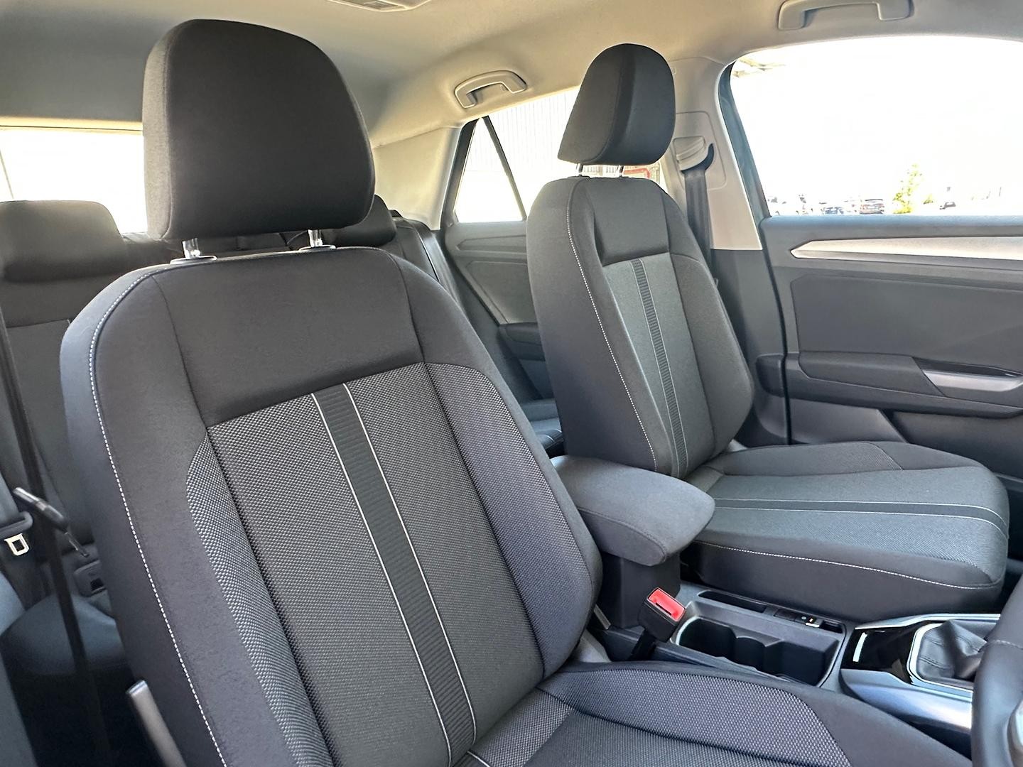 Volkswagen T-roc image 4