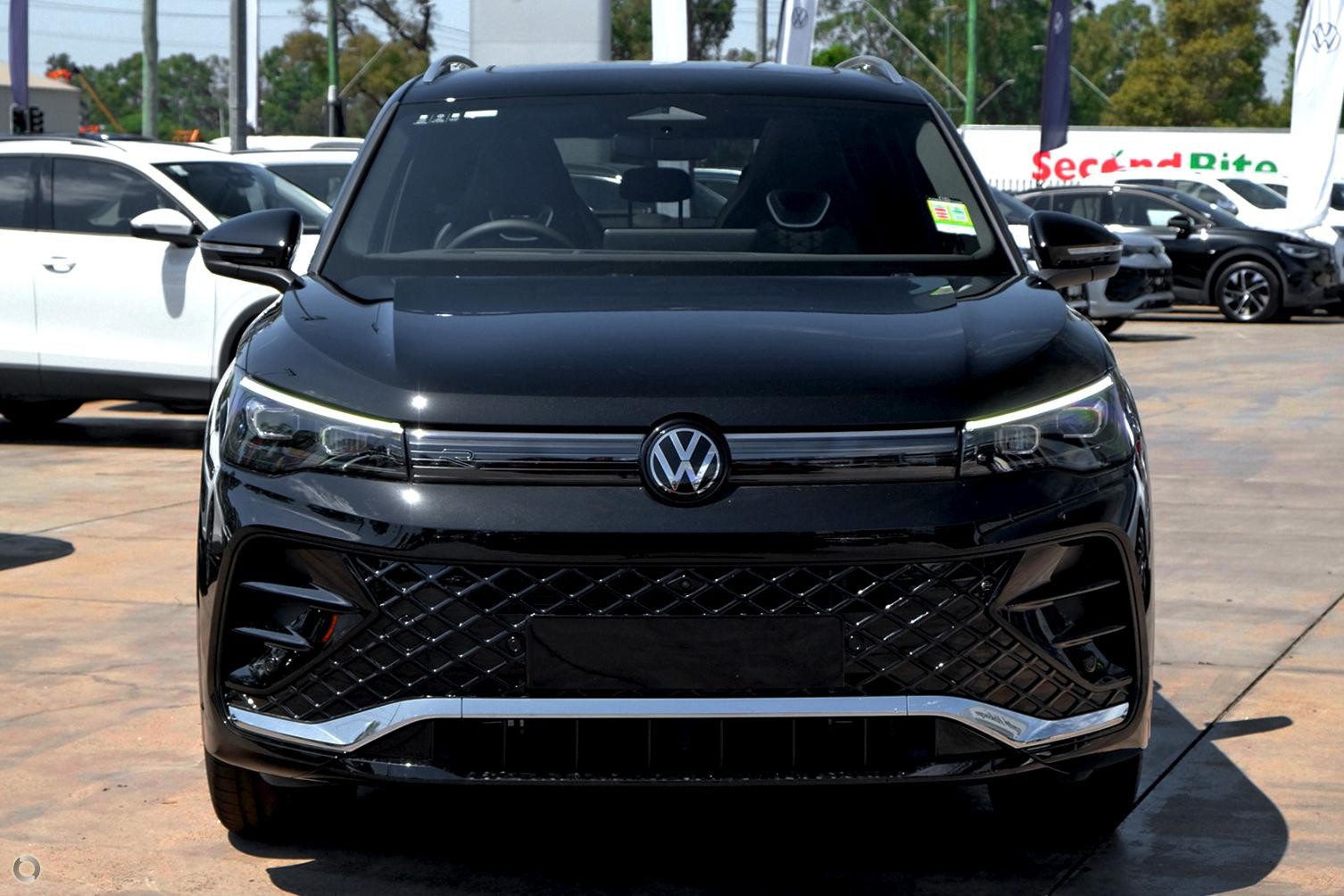 Volkswagen Tiguan image 2